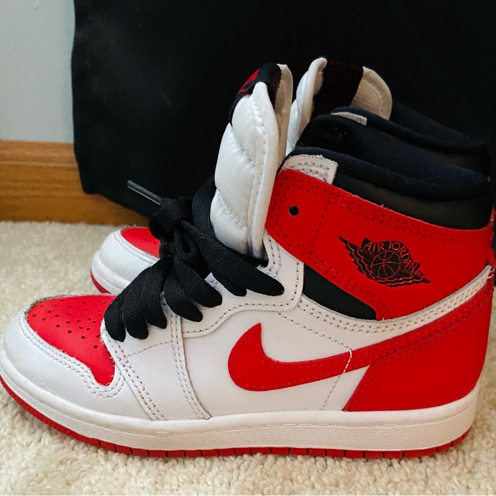 Never worn authentic air Jordan size 13 boys